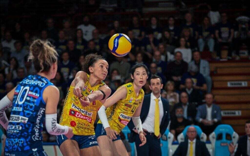 她非常开心, img
