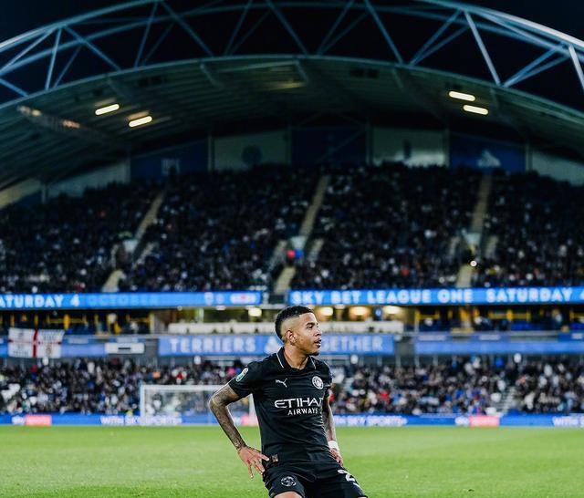 如今的蓝月, 时让球队走, 次直接对话