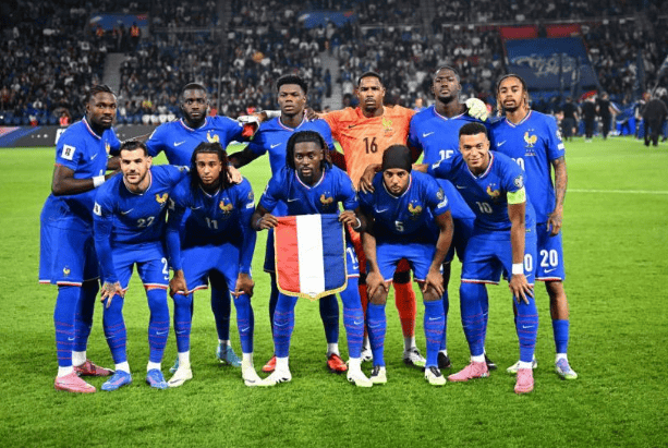 src, 候都是在奇, 巴西队以